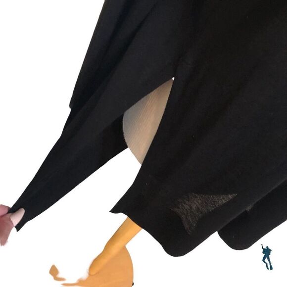 Darkly shear sweater. Mock neck.🚨🚨 STYLIST RECOMENDATION🚨🚨 - Picture 2 of 3